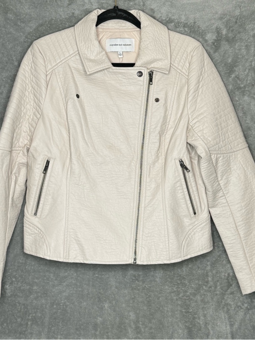 Cupcakes and Cashmere Large Chaney Moto Jacket Beige Solid Vegan Leather Zip Up